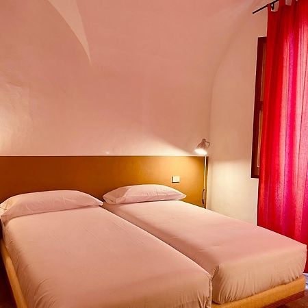 Apartaments Can Gibert Castello d'Empuries Bagian luar foto