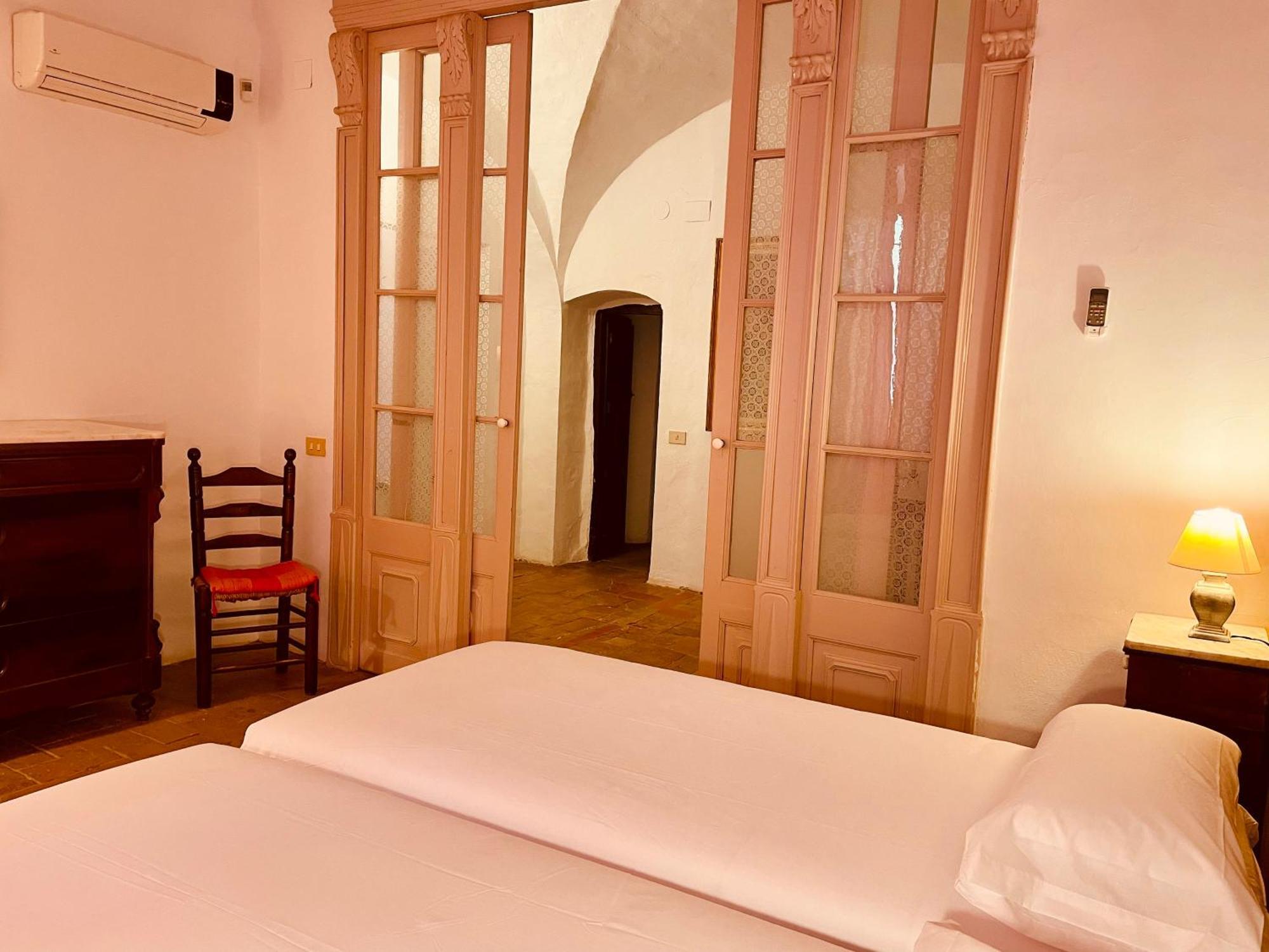 Apartaments Can Gibert Castello d'Empuries Bagian luar foto