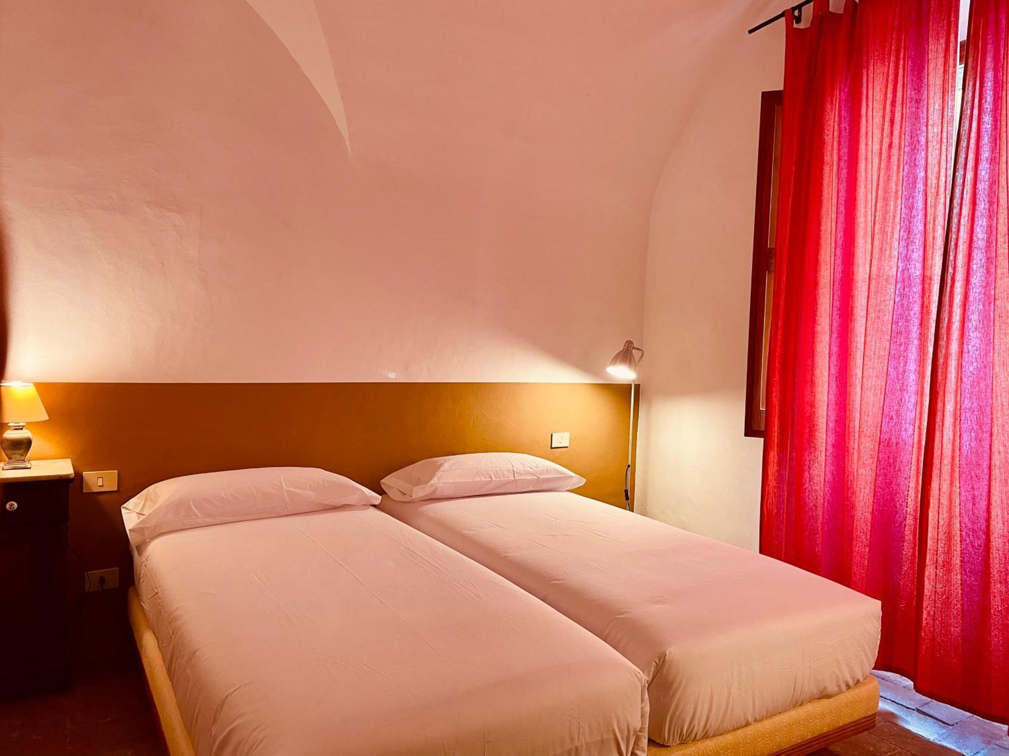 Apartaments Can Gibert Castello d'Empuries Bagian luar foto