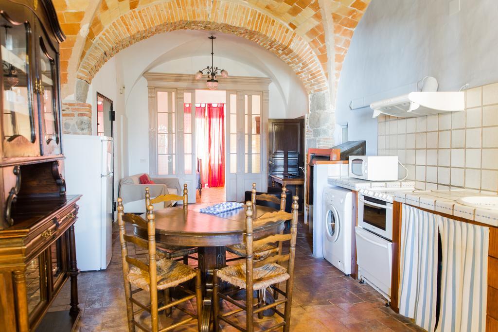 Apartaments Can Gibert Castello d'Empuries Bagian luar foto
